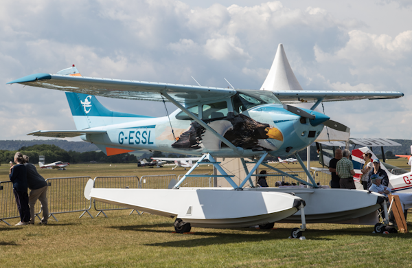Cessna 182 Skylane on floats