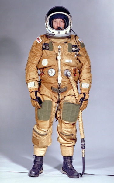 EES SUIT